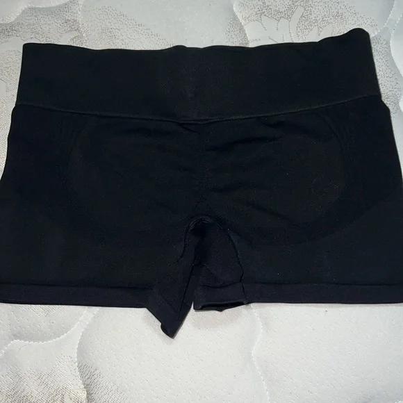 Adidas short - Picture 2 of 2